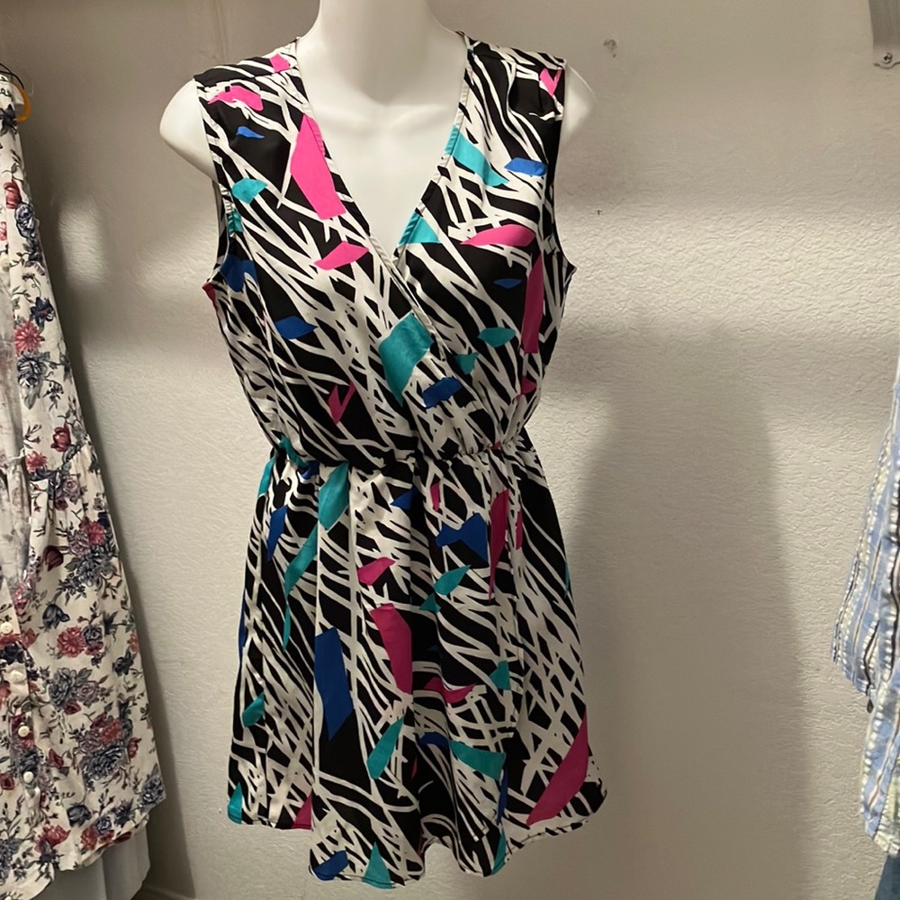 3/$30 Sleeveless Charming Charlie Dress with Built-in Black Slip Skirt Sz Small